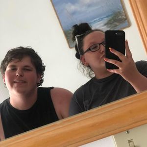 Meet your Posher, Levi